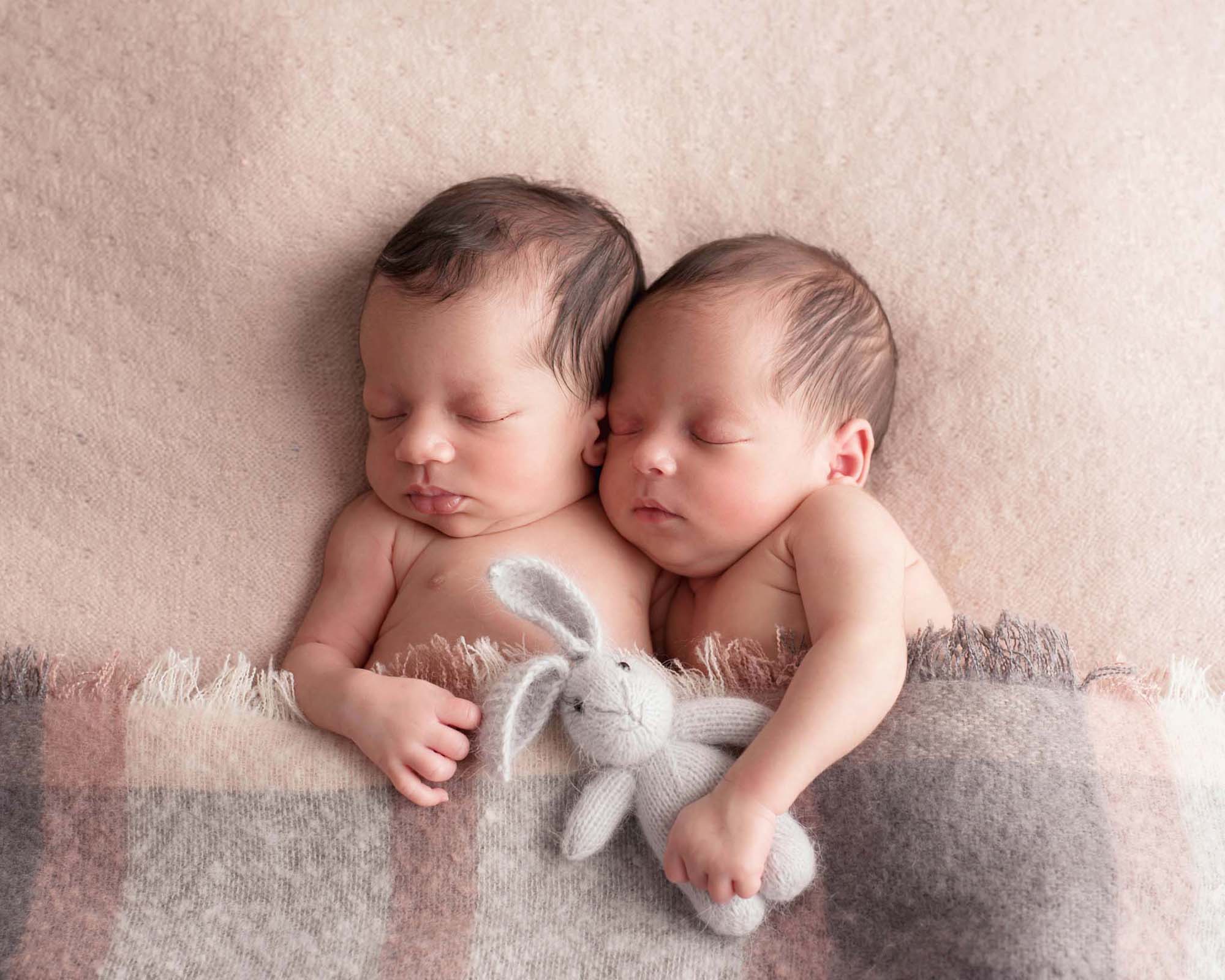 Nouveau Ne Shooting En Toute Securite Et Confort Pour Votre Bebe Et Vous