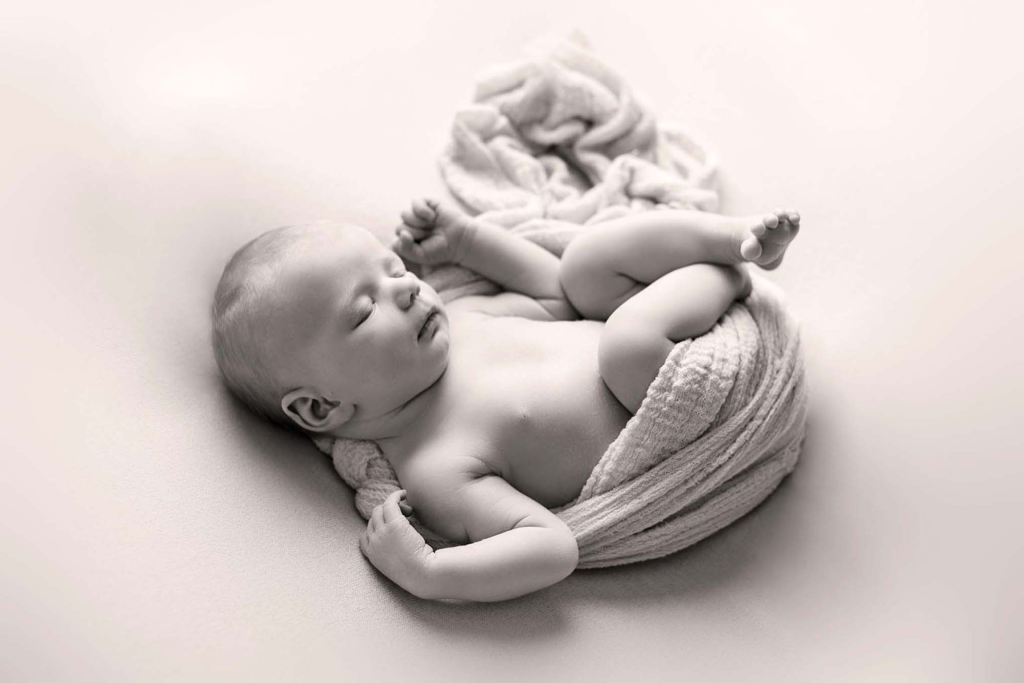 Nouveau Ne Shooting En Toute Securite Et Confort Pour Votre Bebe Et Vous